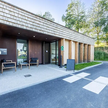 Domaine Saane Et キャンプ場 4*