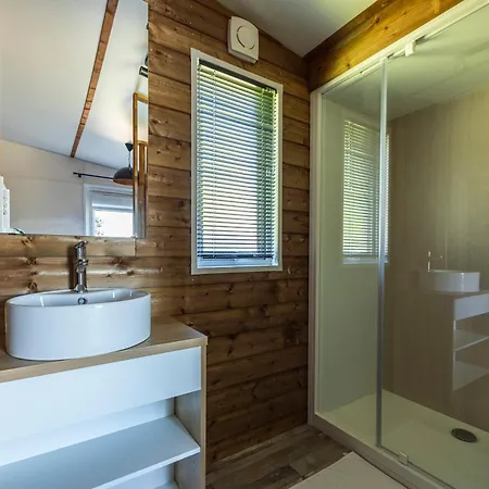 Domaine Saane Et キャンプ場